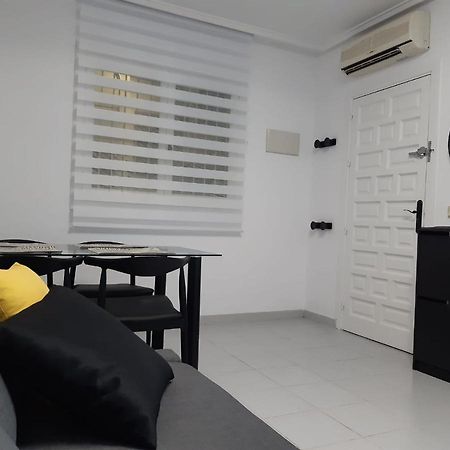 Lovely Apart 3 Minutes To The Beach Торевьиа Экстерьер фото