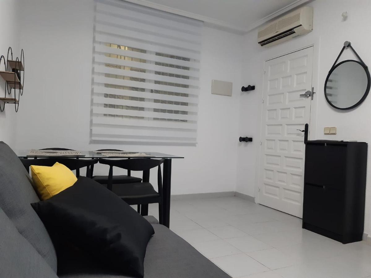 Lovely Apart 3 Minutes To The Beach Торевьиа Экстерьер фото