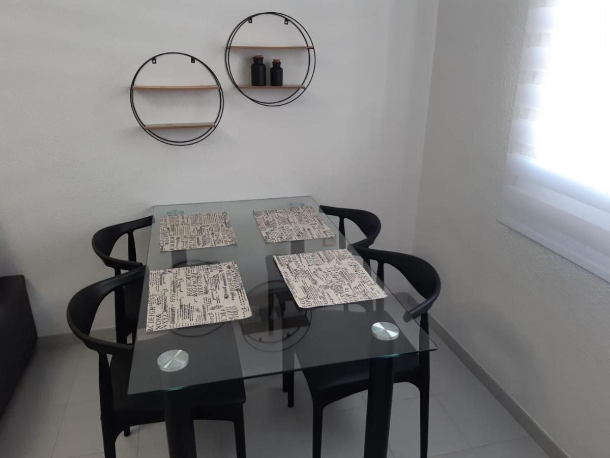 Lovely Apart 3 Minutes To The Beach Торевьиа Экстерьер фото